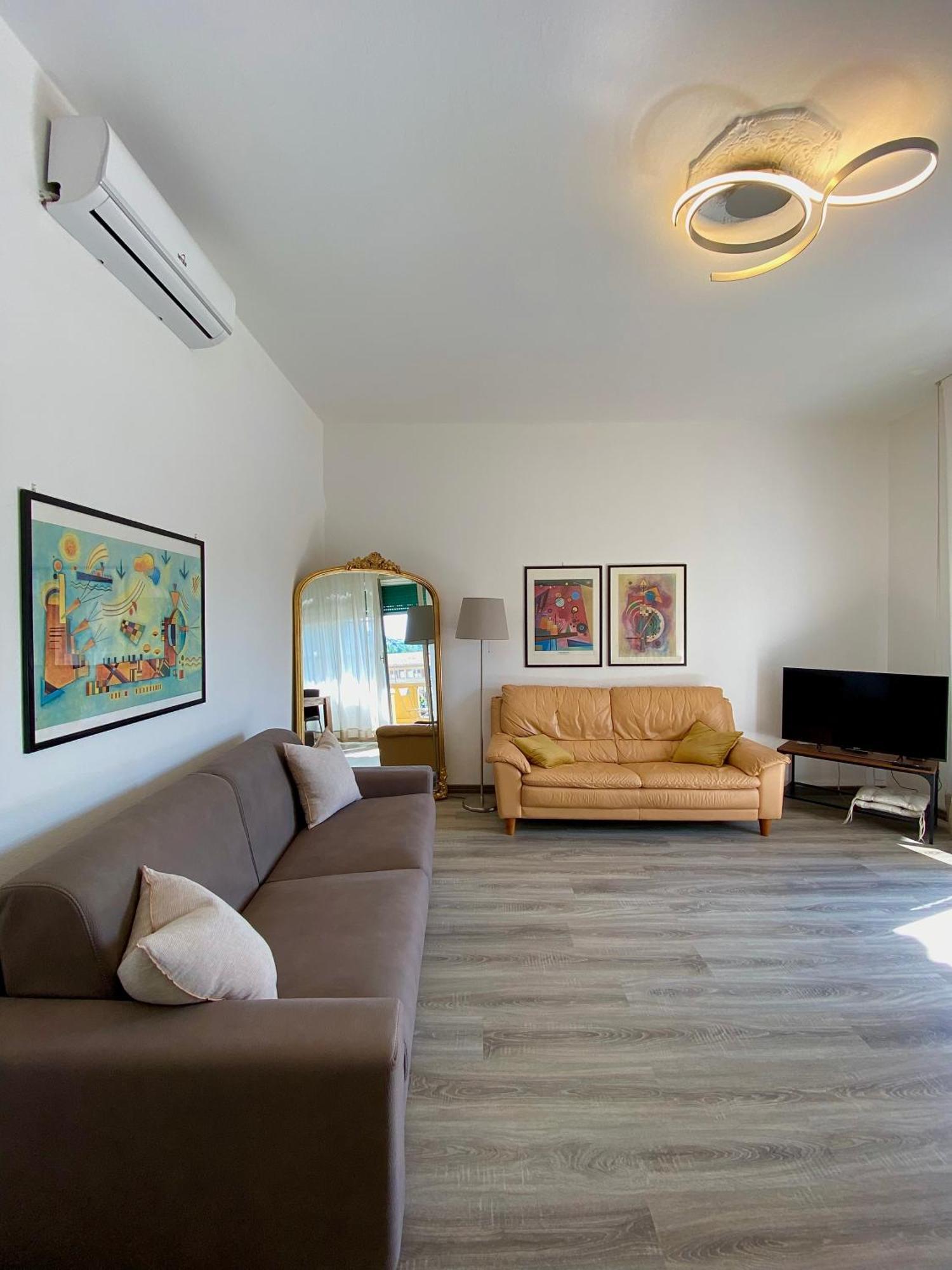 Casa Sara Como Lake Parcheggio Interno Privato 切尔诺比奥 外观 照片